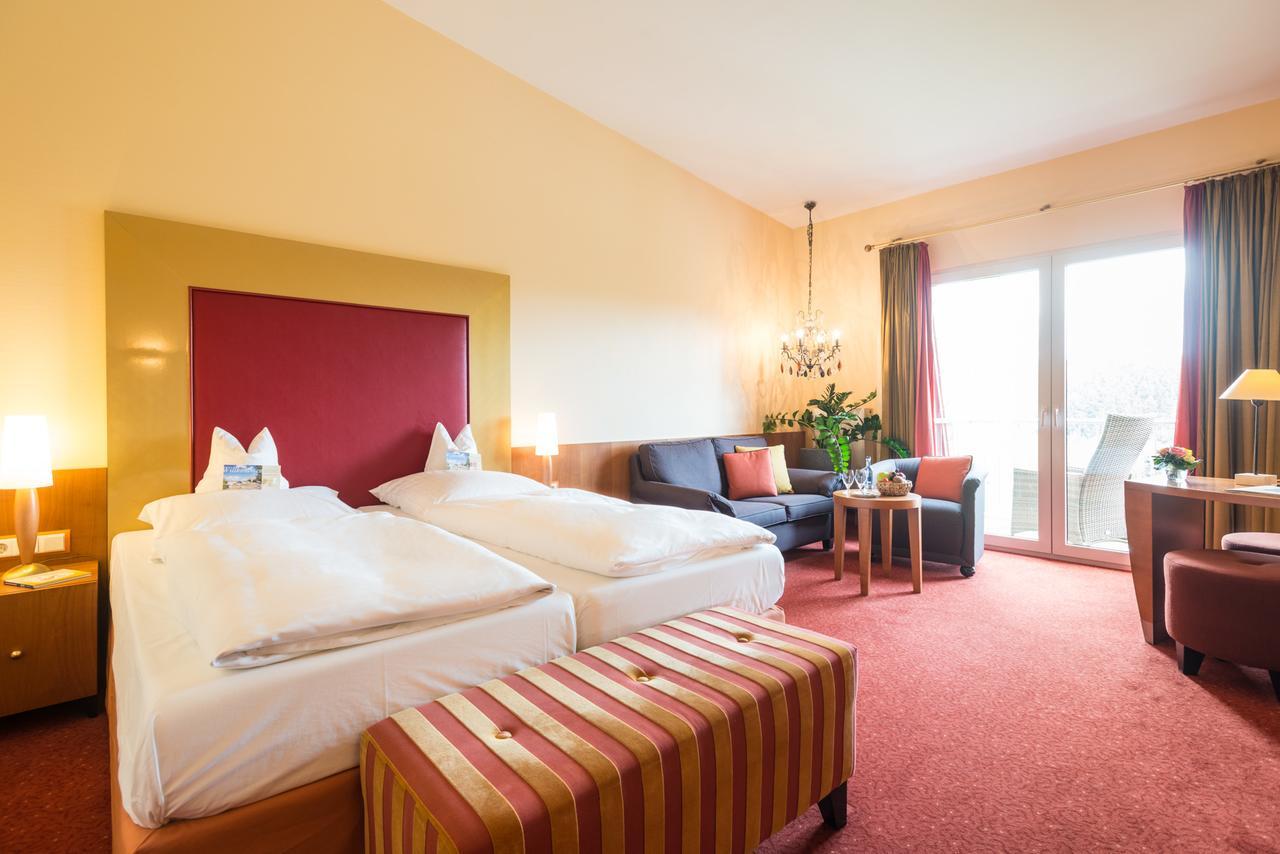 Hotel Heinz Hohr-Grenzhausen Bagian luar foto
