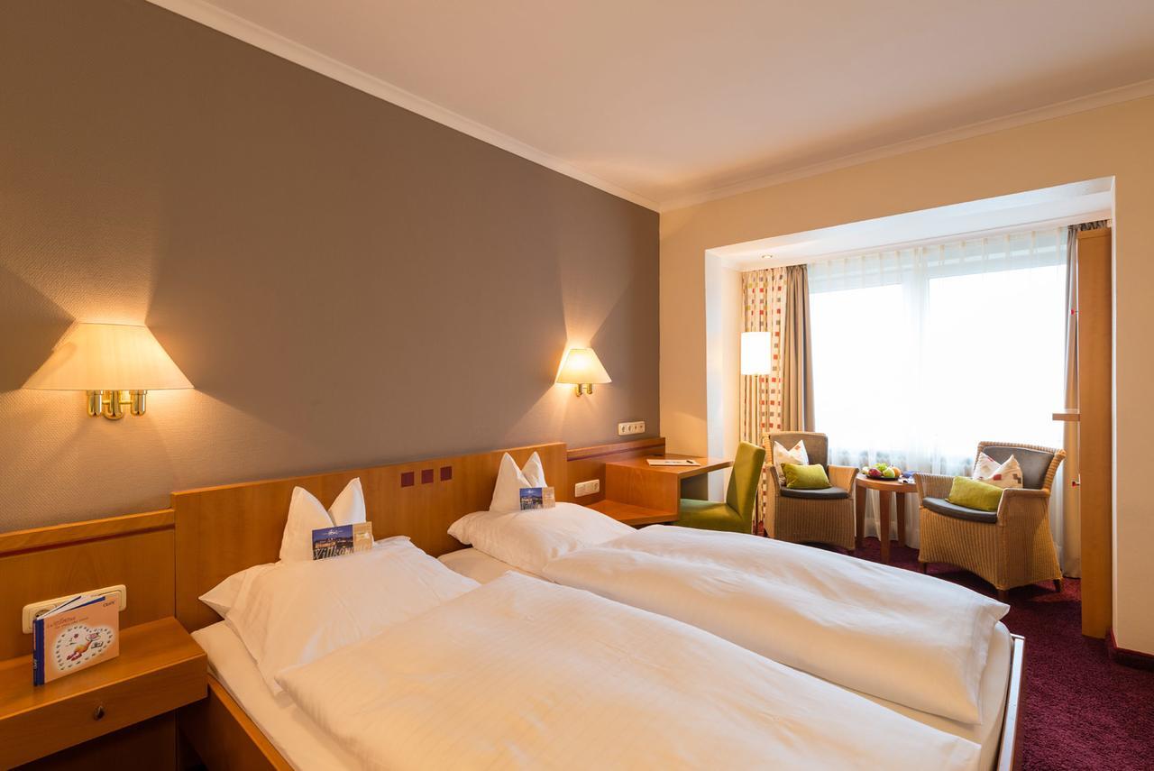 Hotel Heinz Hohr-Grenzhausen Bagian luar foto